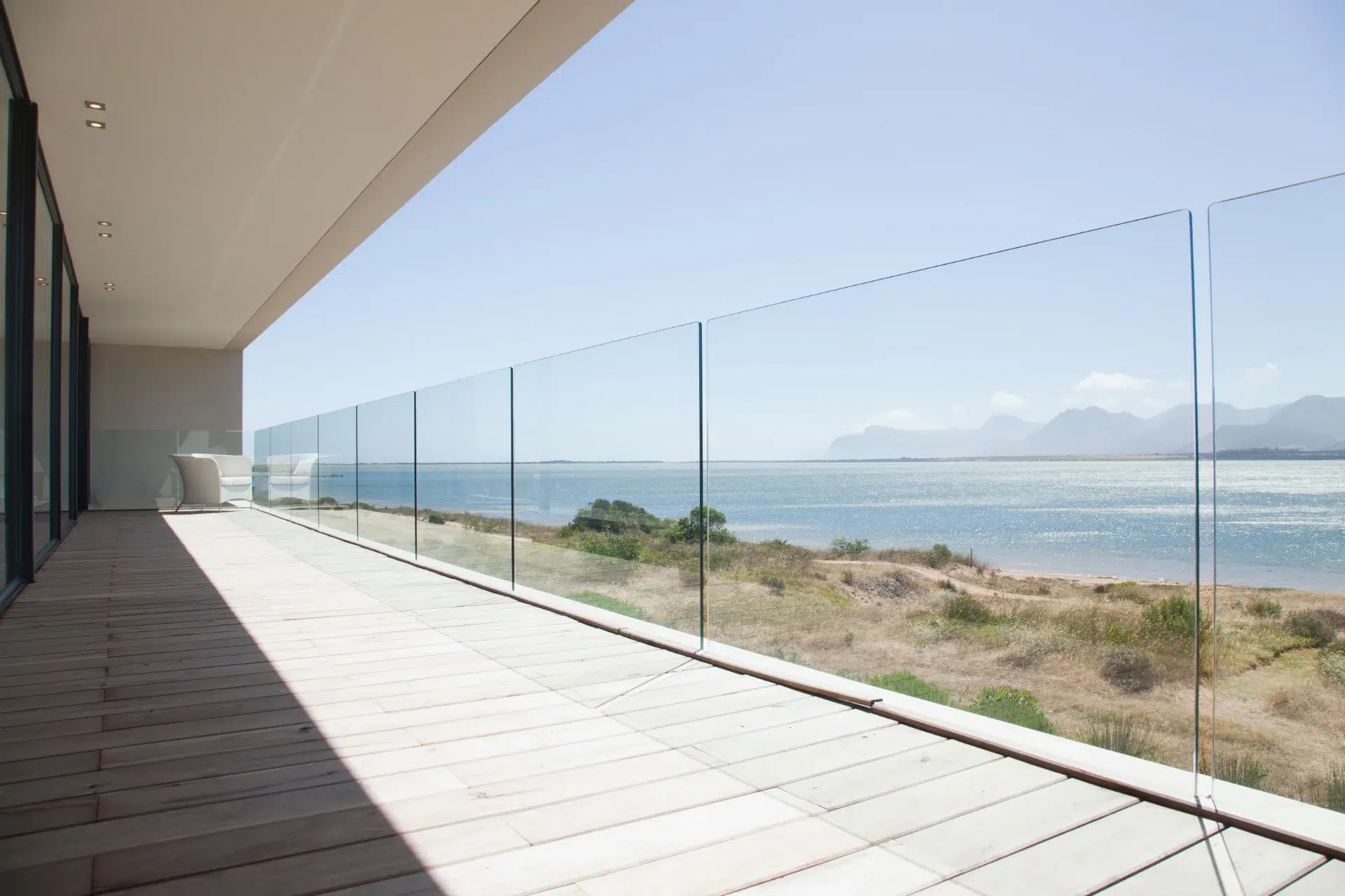 VLX 120 Glass Railing System in Florida City, FL | Sightline Windows & Doors Florida City - detail 1